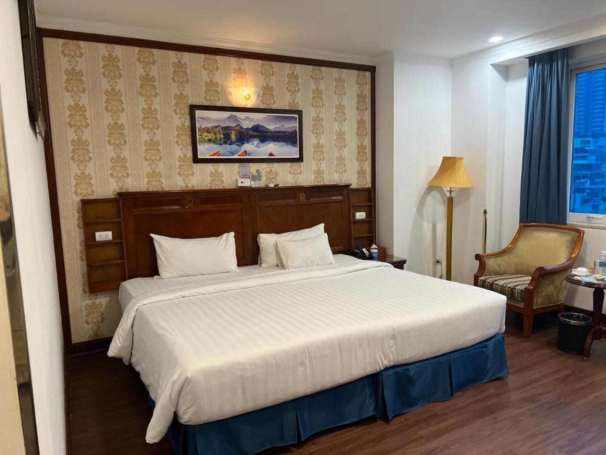 A25 Hotel - 19 Phan Dinh Phung Ханой Екстер'єр фото