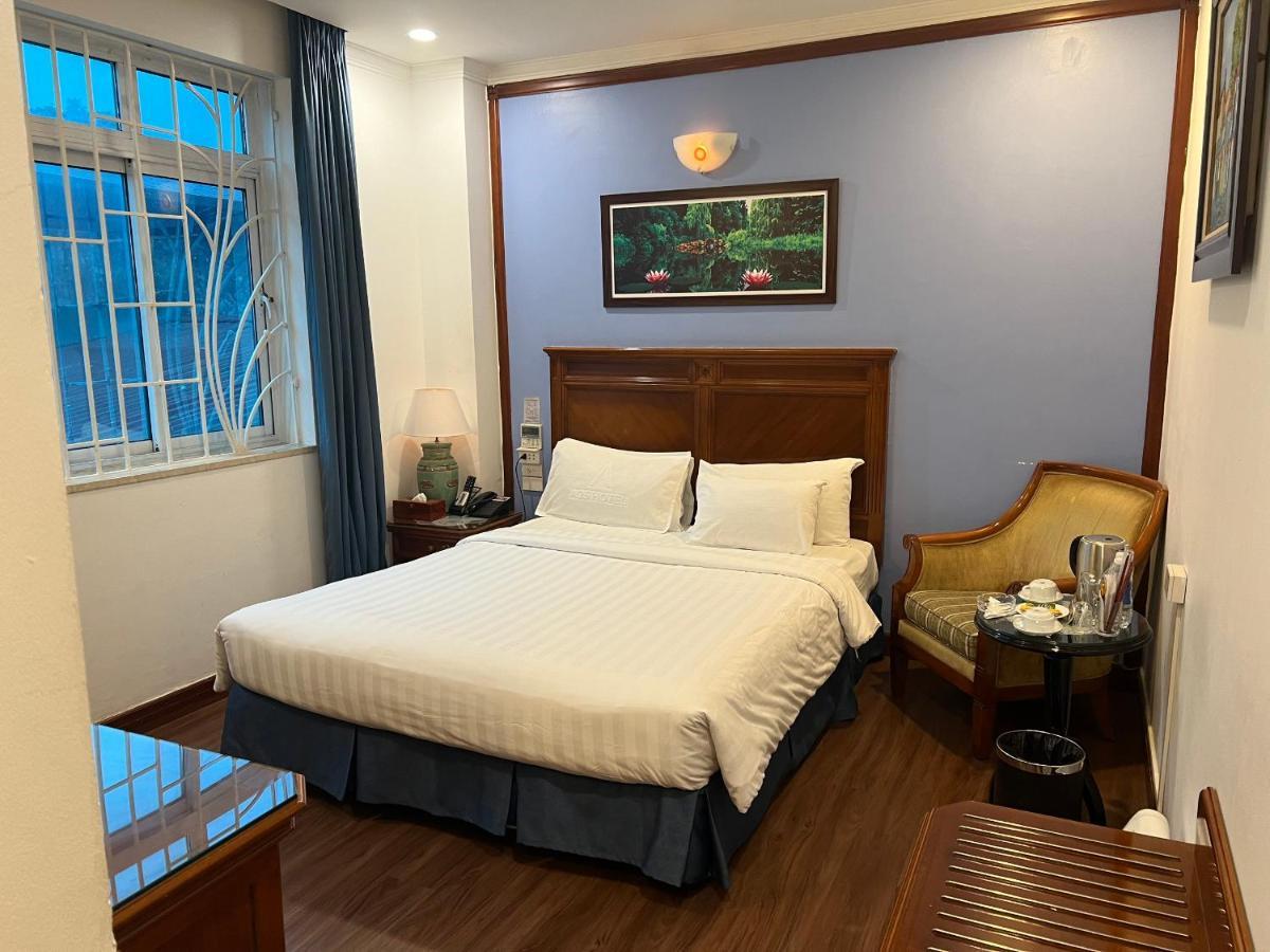 A25 Hotel - 19 Phan Dinh Phung Ханой Екстер'єр фото