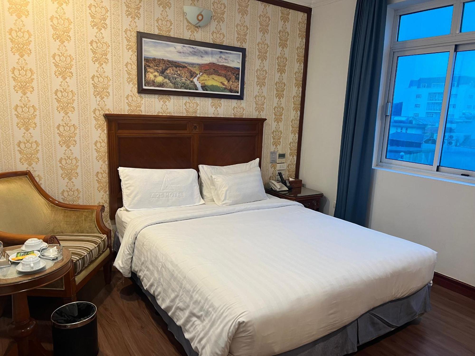 A25 Hotel - 19 Phan Dinh Phung Ханой Екстер'єр фото