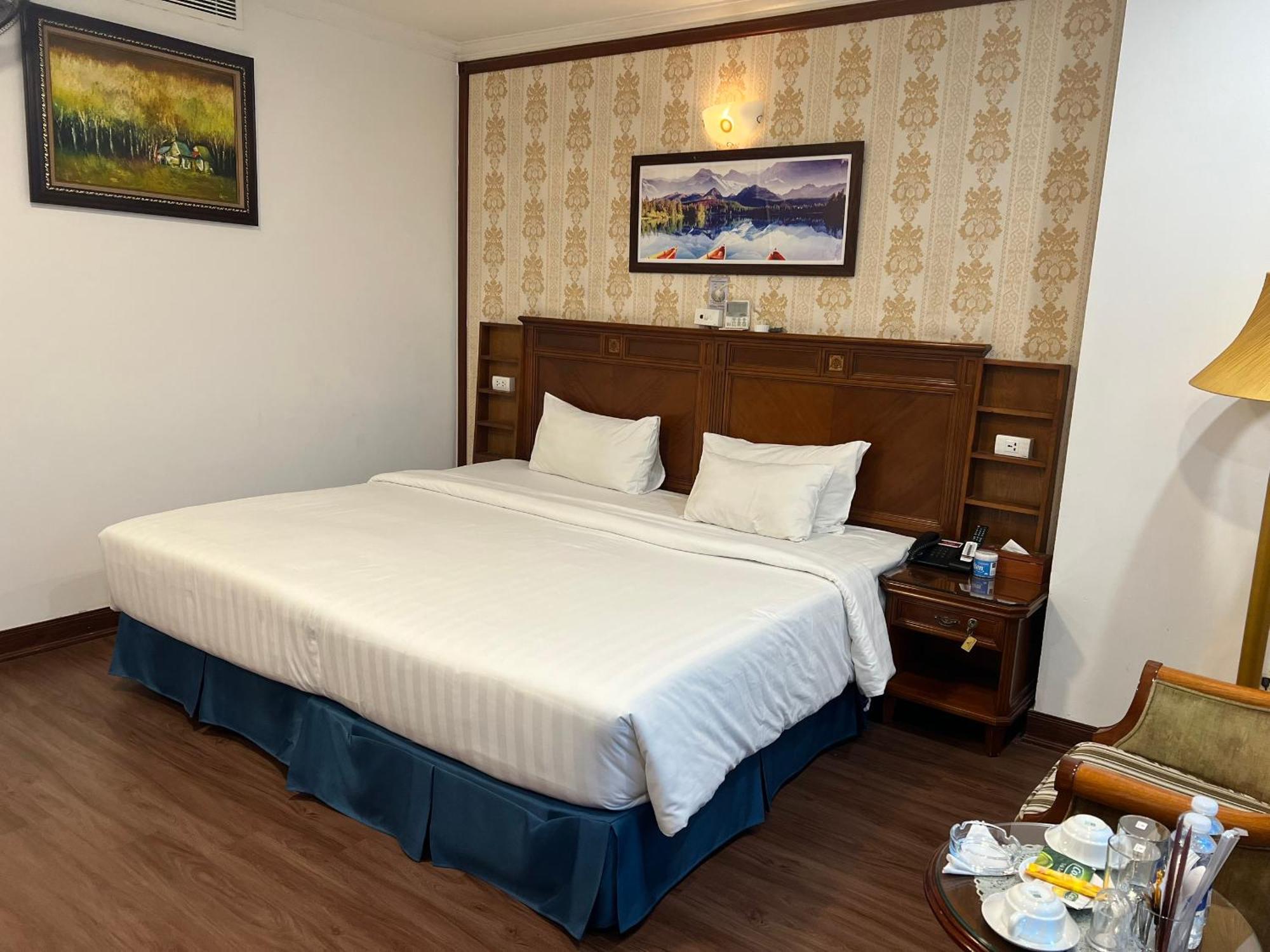 A25 Hotel - 19 Phan Dinh Phung Ханой Екстер'єр фото