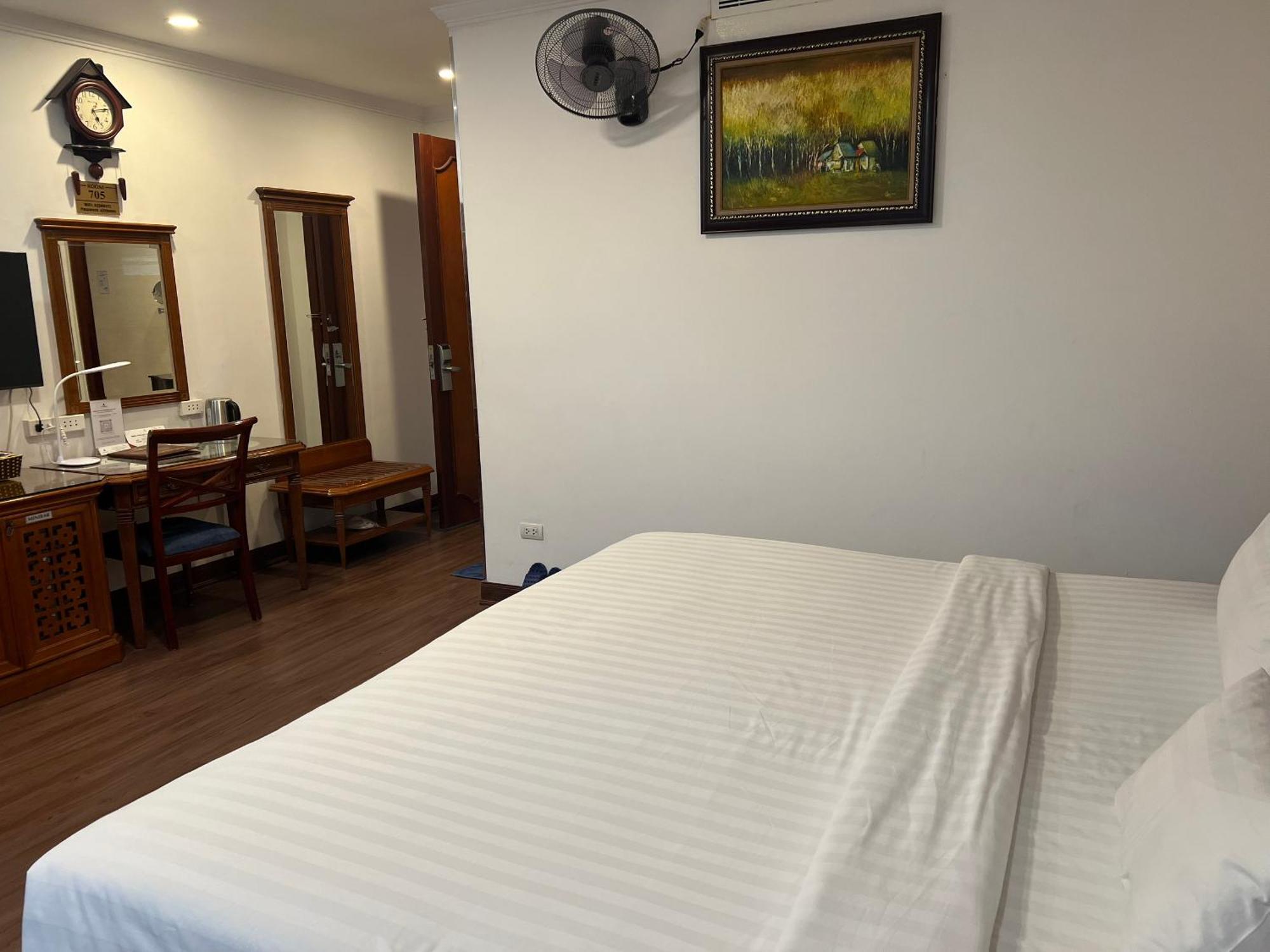 A25 Hotel - 19 Phan Dinh Phung Ханой Екстер'єр фото