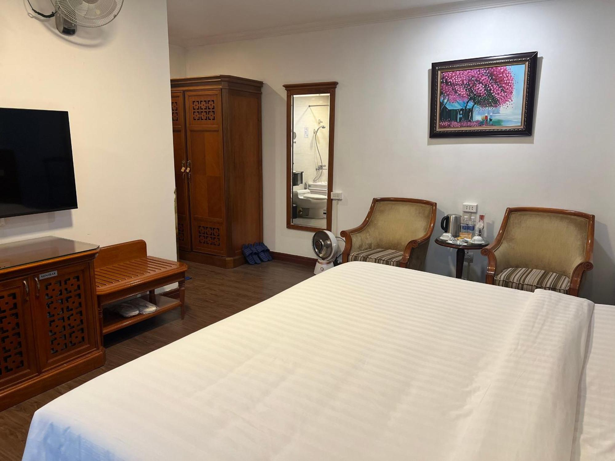 A25 Hotel - 19 Phan Dinh Phung Ханой Екстер'єр фото