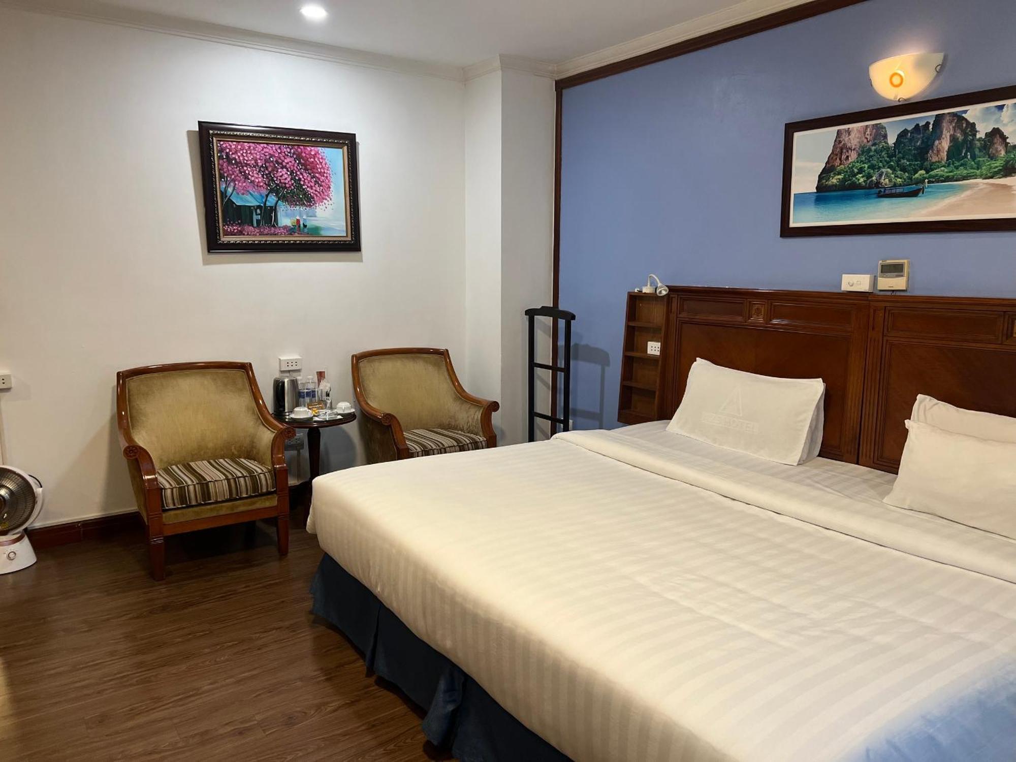 A25 Hotel - 19 Phan Dinh Phung Ханой Екстер'єр фото